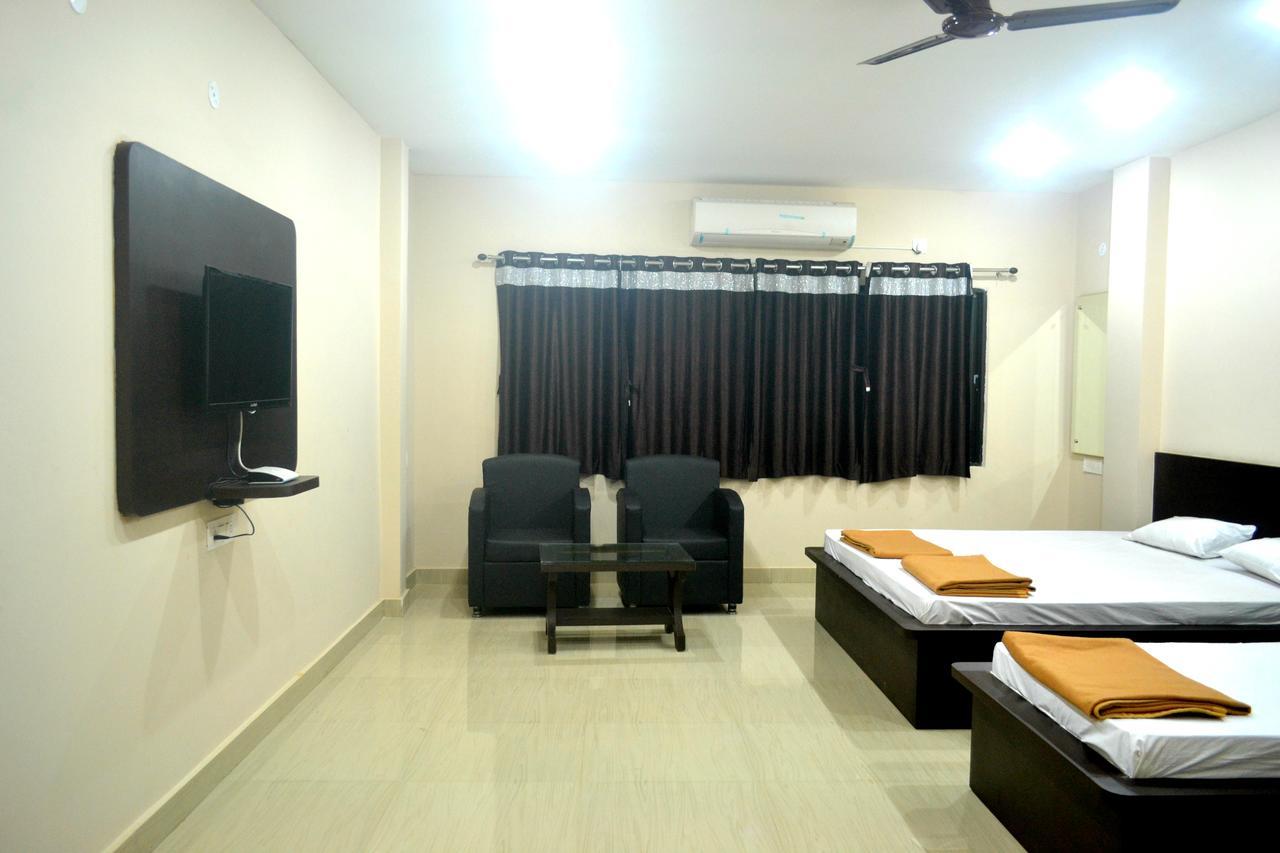 Hotel Bhammars Balangir Room photo