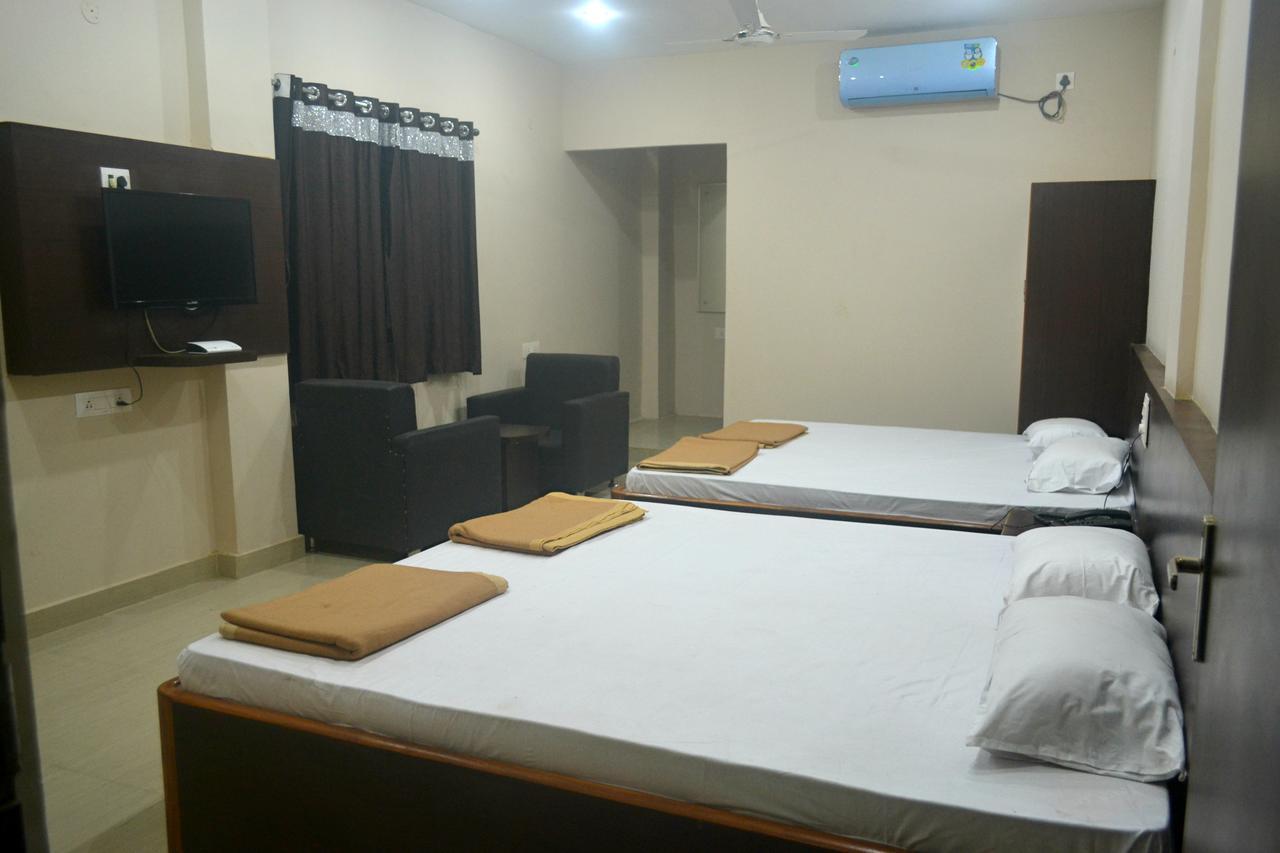Hotel Bhammars Balangir Room photo