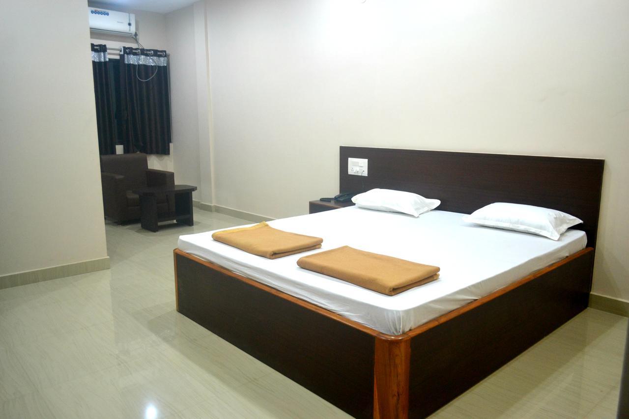 Hotel Bhammars Balangir Room photo