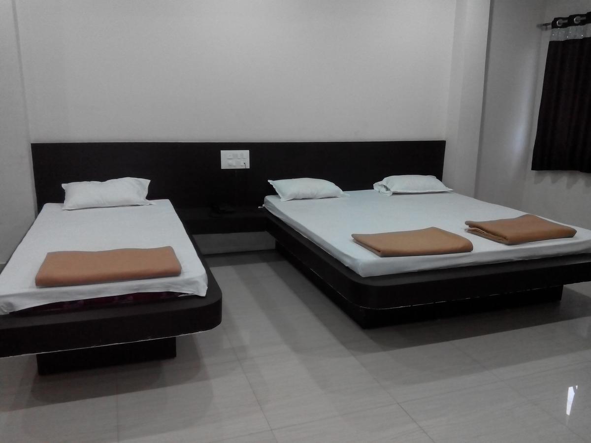 Hotel Bhammars Balangir Room photo